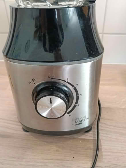 Photo of free What 1000w blender, glass jug (with internal crack) (Royston SG8) #2