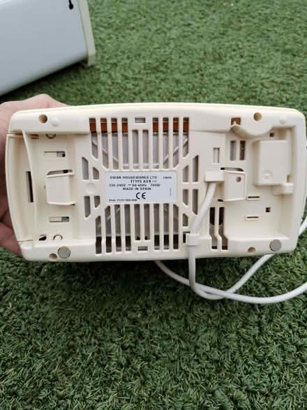 Photo of free Swan Eternal Beau 2 Slice Toaster (1 does not work) (Gorse Hill M16) #4