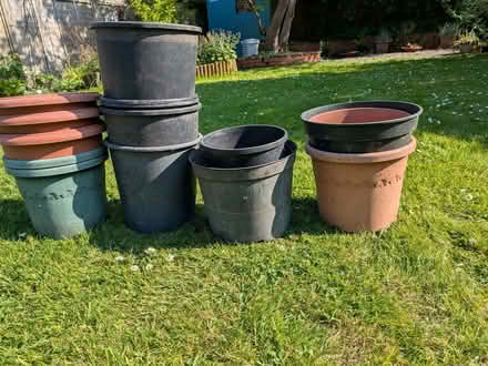 Photo of free Large plant pots (Lindfield RH16) #2