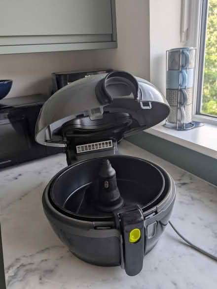 Photo of free Airfryer (Finsbury Park N4 2) #3