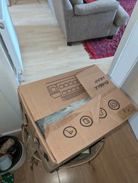 Photo of free Boxes and bubble wrap (19 halbert Street G41 3TT) #2