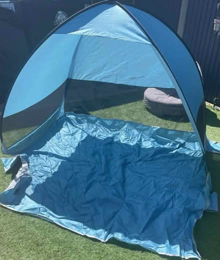 Photo of free Pop up beach tent (slight damage) (Cheshunt EN7) #1