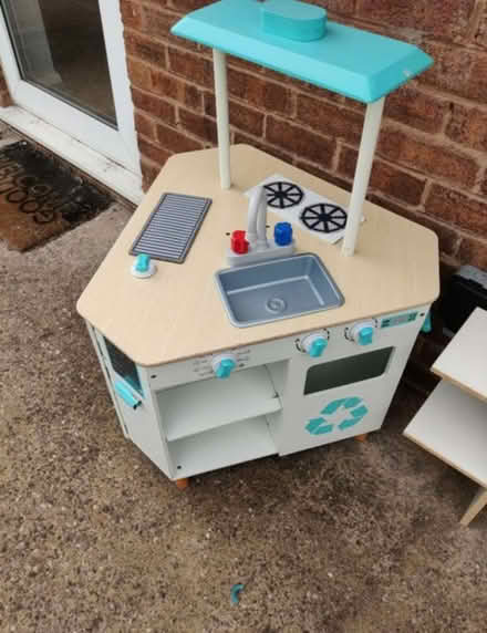 Photo of free Play kitchen (Highfields ST17) #2