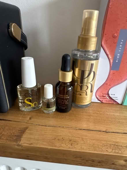 Photo of free Beauty products and running cloth (EC1N) #3
