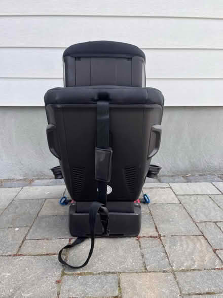 Photo of free Car seat Nuna Rava (Manotick) #3