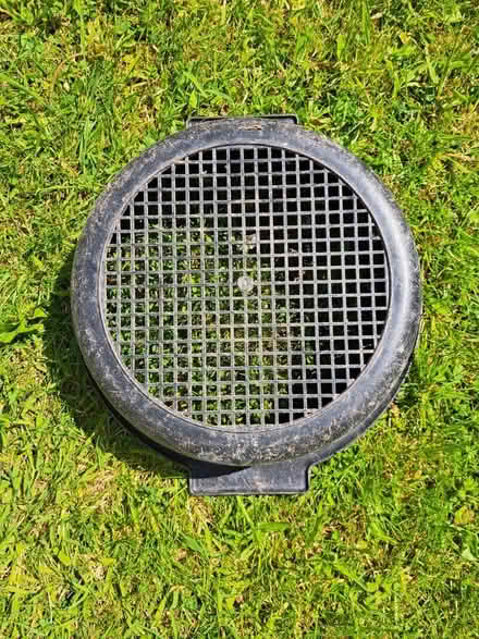 Photo of free Garden sieve or spreader (Heswall) #3