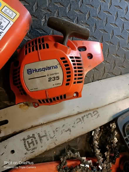 Photo of free Husqvarna chainsaw for spares/repair (Kennington OX1) #1
