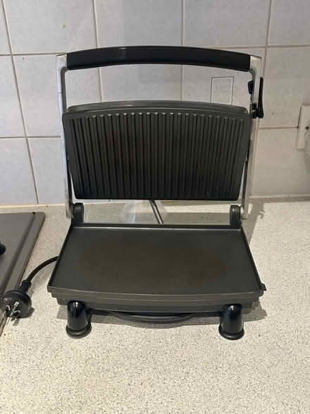 Photo of free Sandwich press with AUS plug (Hammersmith W6) #2