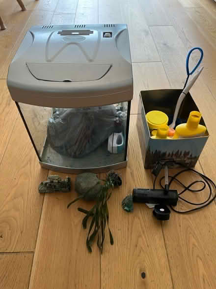 Photo of free Fish Tank & Accessories (Radlett WD7) #1