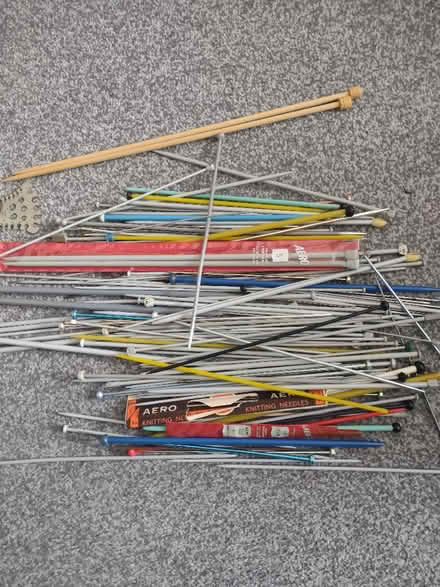 Photo of free Knitting Needles (Hillbourne BH17) #1