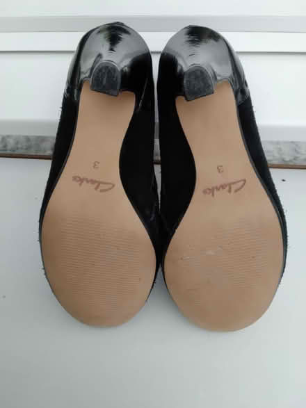 Photo of free Ladies Clarks Ankle Boots Size 3 (DA1) #3