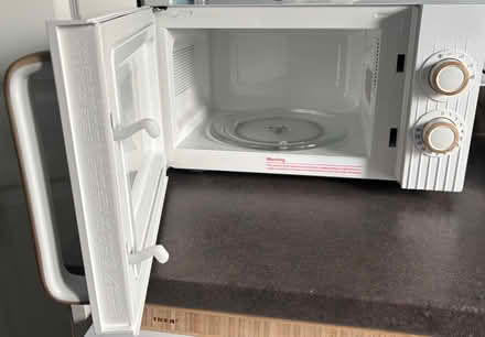 Photo of free White microwave (Merton Rise RG24) #1