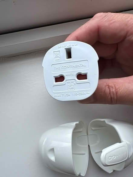 Photo of free UK plug to round 2 pin connector for travels / holiday (Worcester WR5) #1