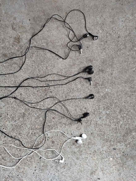 Photo of free Headphones (Elswick NE4) #1