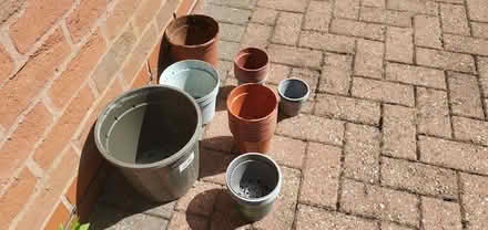 Photo of free Various sizes of plastic plant pots (Epworth DN9) #1