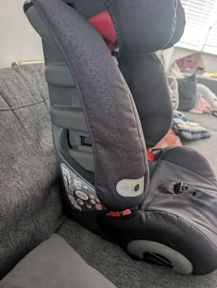 Photo of free Britax Römer Evolva 1-2-3 car seat (BR1) #3