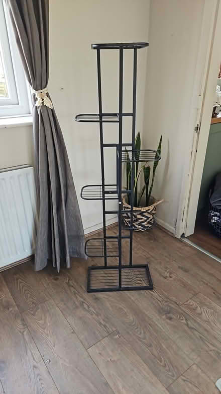 Photo of free Sea glass, plant stand, artist pic (LS26 rothwell) #1