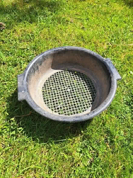 Photo of free Garden sieve or spreader (Heswall) #1