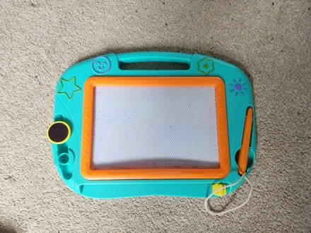 Photo of free Magnetic drawing pad (Crowmarsh (OX10)) #2