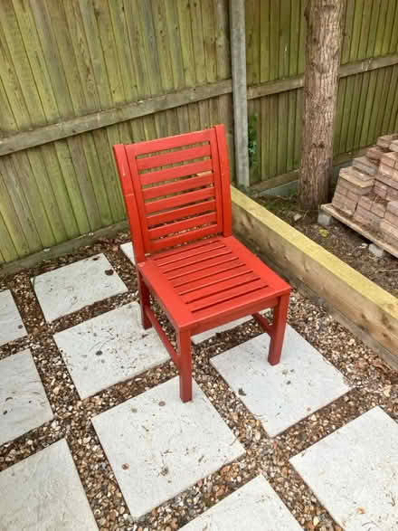 Photo of free Outdoor table + 6 chairs (TN26) #4