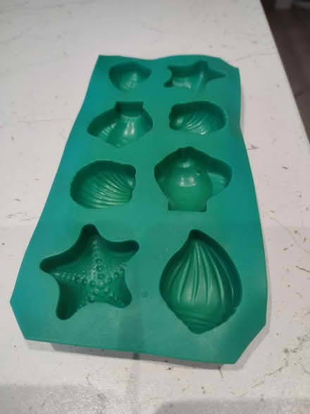 Photo of free Ice cube tray (Barry CF62) #1