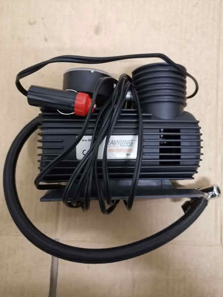 Photo of free 12v Tyre Pump (compressor weak) (Gorse Hill M16) #3