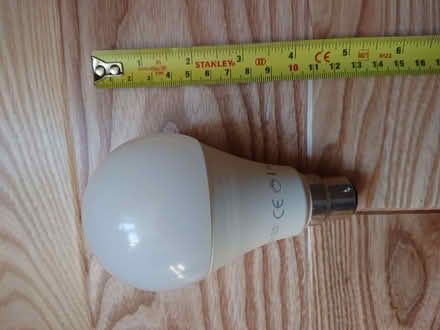 Photo of free B22 LED bulb by Wilko 1521 lumen 6500K (Central Lancaster LA1) #1