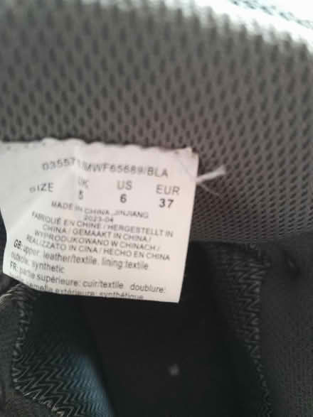 Photo of free walking boots size 5 (Smiths Estate OX28) #4