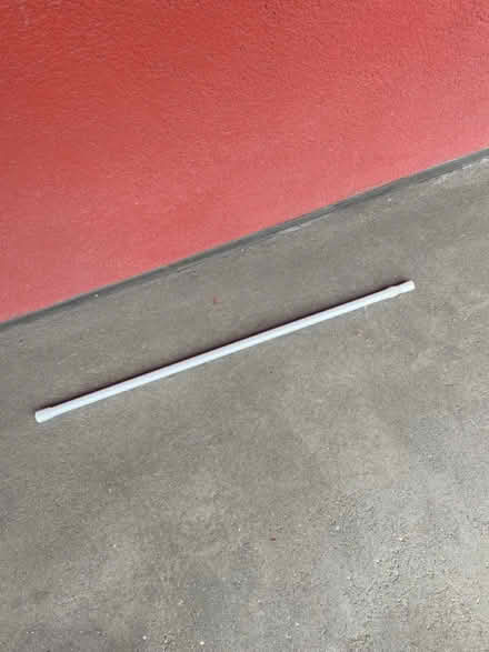 Photo of free Extendable Pole (By Hackney Downs station E5) #1