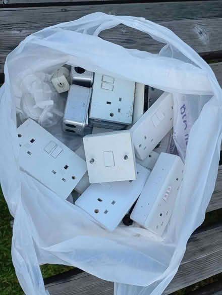 Photo of free Various electric bits (Yarnton OX5) #1