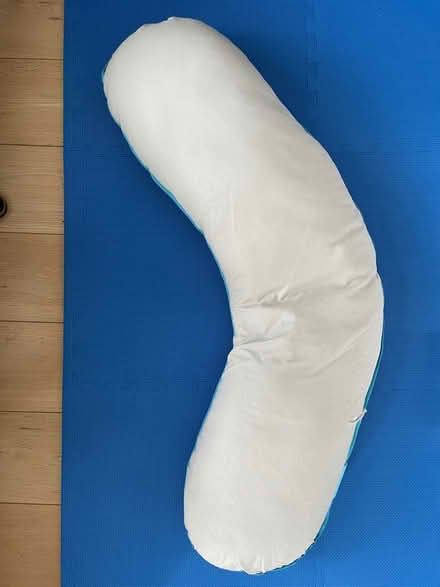Photo of free Pregnancy / breastfeeding pillow (Hackney Downs E5) #1