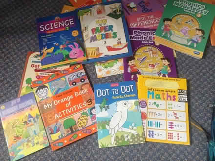 Photo of free Set of Kids Books and Bag (E4) #4