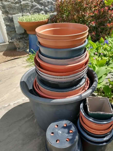 Photo of free Plastic plant pots (Endmoor LA8) #1