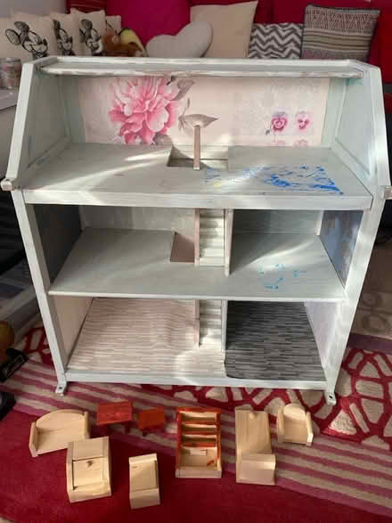 Photo of free Dolls house (Badger Farm) #1