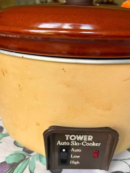 Photo of free Tower slow cooker (Fairfield LA1) #3