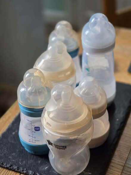 Photo of free Assorted baby bottles & teats (Chesham HP5) #2