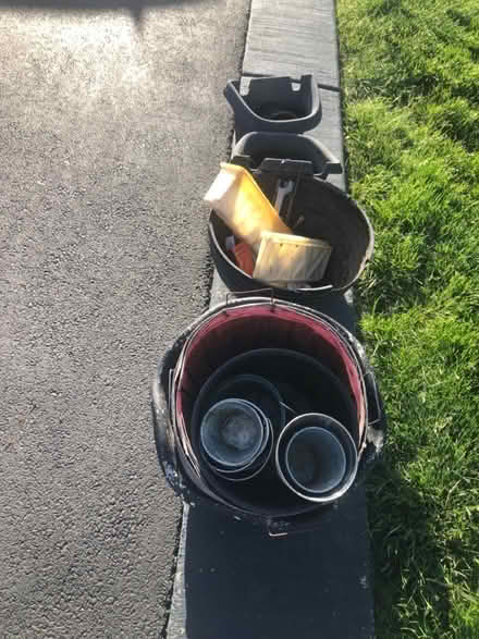 Photo of free Planters, pots, and gardening items (Glendale Heights) #3