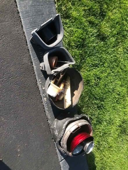 Photo of free Planters, pots, and gardening items (Glendale Heights) #2