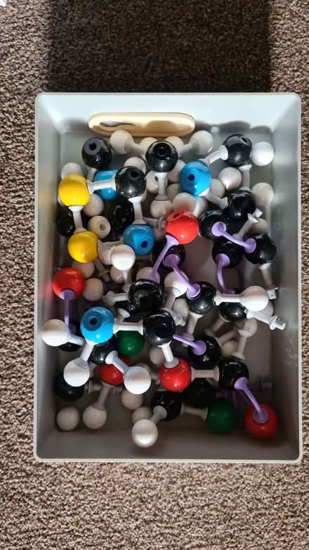 Photo of free Open university science molecule making set (Romiley SK6) #1