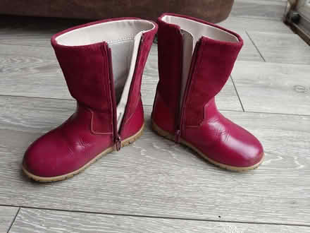 Photo of free Child boots size child 6 (Bennetts End HP3) #2