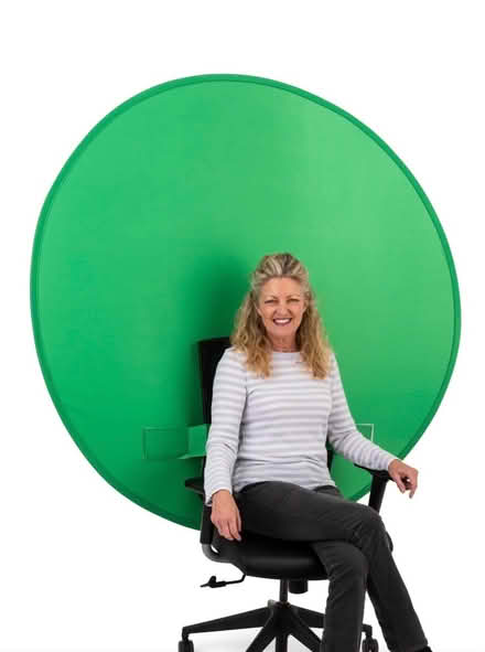 Photo of free Grey Chair Mounted Backdrop (Bowie) #4
