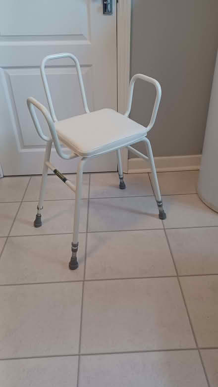 Photo of free Perching Stool - used - good condition (Primrose LA1) #1