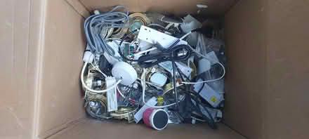 Photo of free bluetooth speaker+downlight&transfo (Sutton) #1
