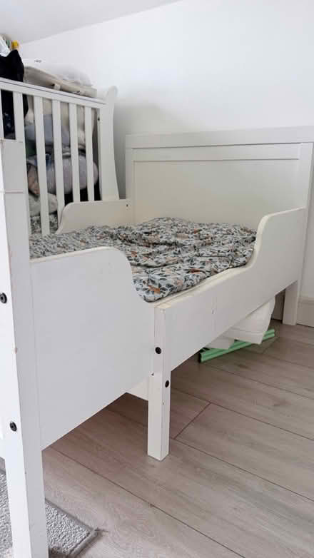 Photo of free IKEA extendable bed frame (Thornton Heath CR7) #3