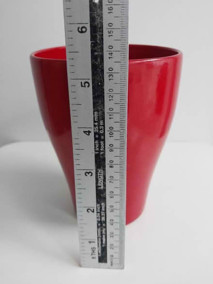 Photo of free Small ceramic vase (Ealing Pitshanger W5) #3