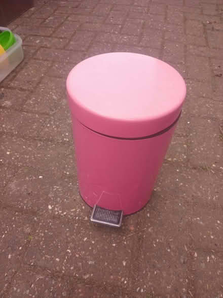 Photo of free Small pedal bin (Kennington OX1) #1