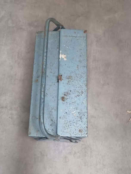 Photo of free metal toolbox (Northchurch HP4) #1