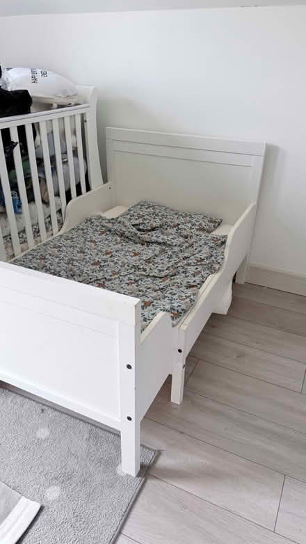 Photo of free IKEA extendable bed frame (Thornton Heath CR7) #4