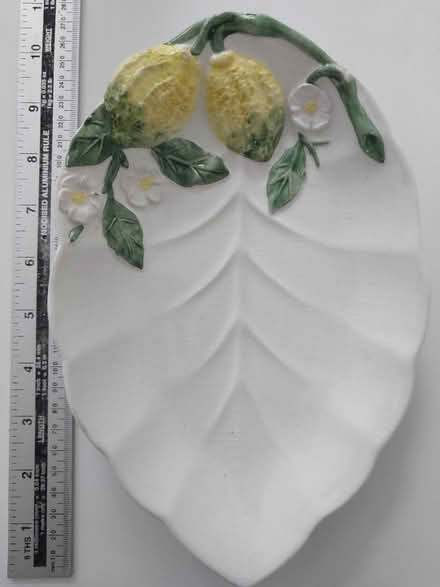 Photo of free Ceramic serving dish (Ealing Pitshanger W5) #1