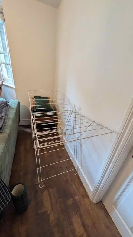 Photo of free Clothes airer (TW10) #3